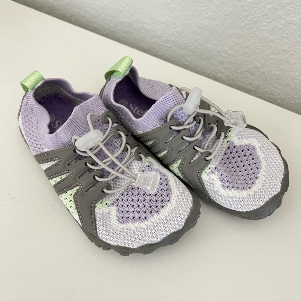 NEW Kids outdoor water/quick dry shoes, size 12 little kids
